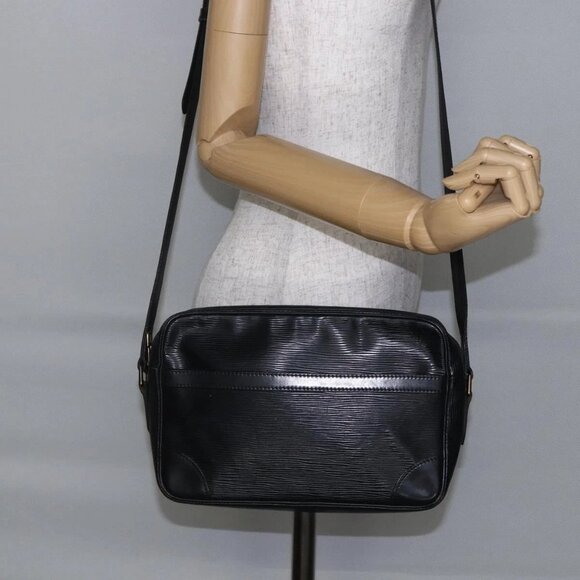 LOUIS VUITTON Epi Trocadero 27 Shoulder Bag Black - Picture 1 of 16